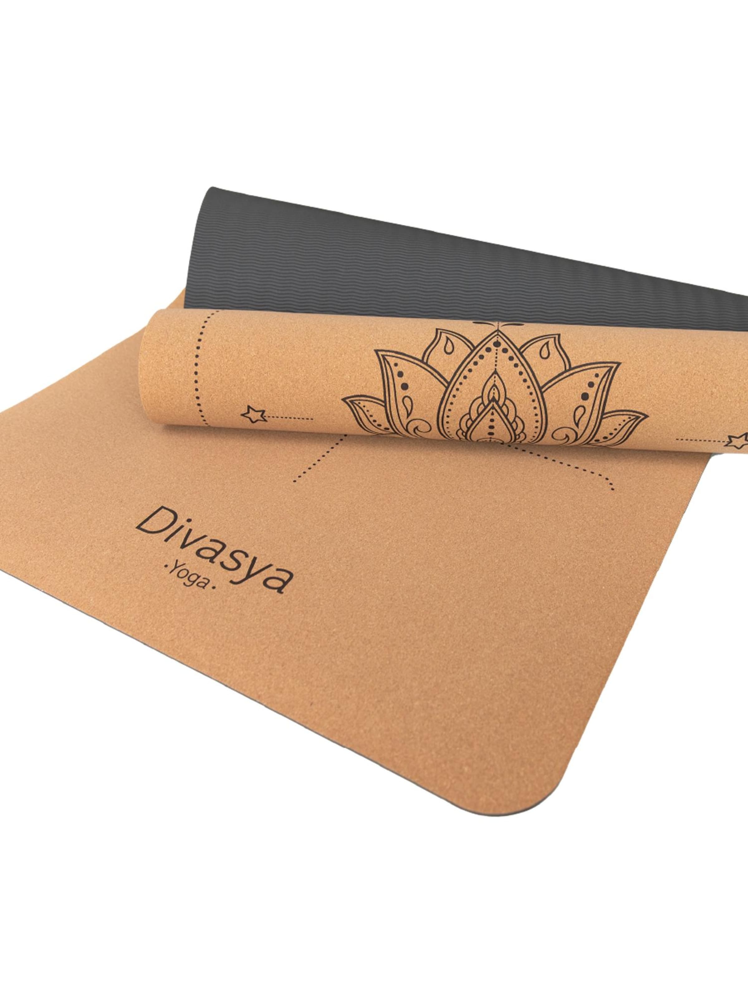 Divasya Matte 'Lotus Alignment'‌‌‌‌‌‌‌ in Braun