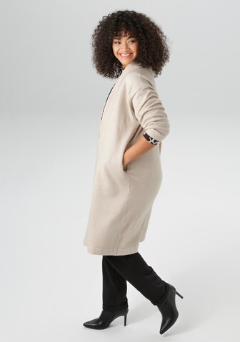 Aniston Strickjacke in Beige