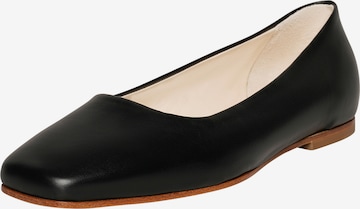 Henry Stevens Classic Flats 'Audrey B' in Black: front