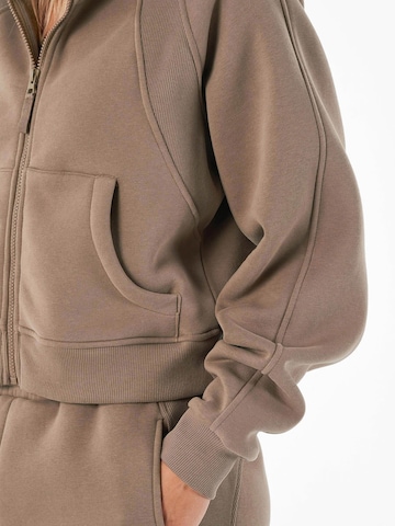 Organication Sweatjacke in Braun