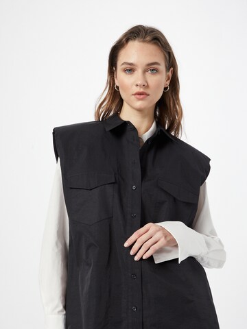 Gilet 'Shot' di Oval Square in nero