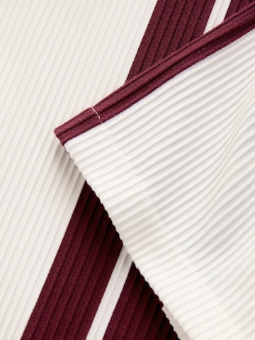 T-Shirt Next en blanc