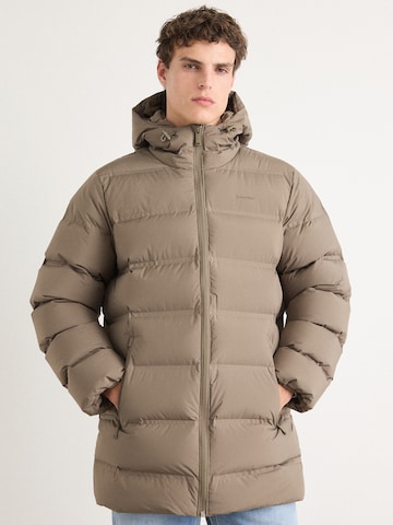 Calvin Klein Regular Winterjacke in Braun: Vorderseite