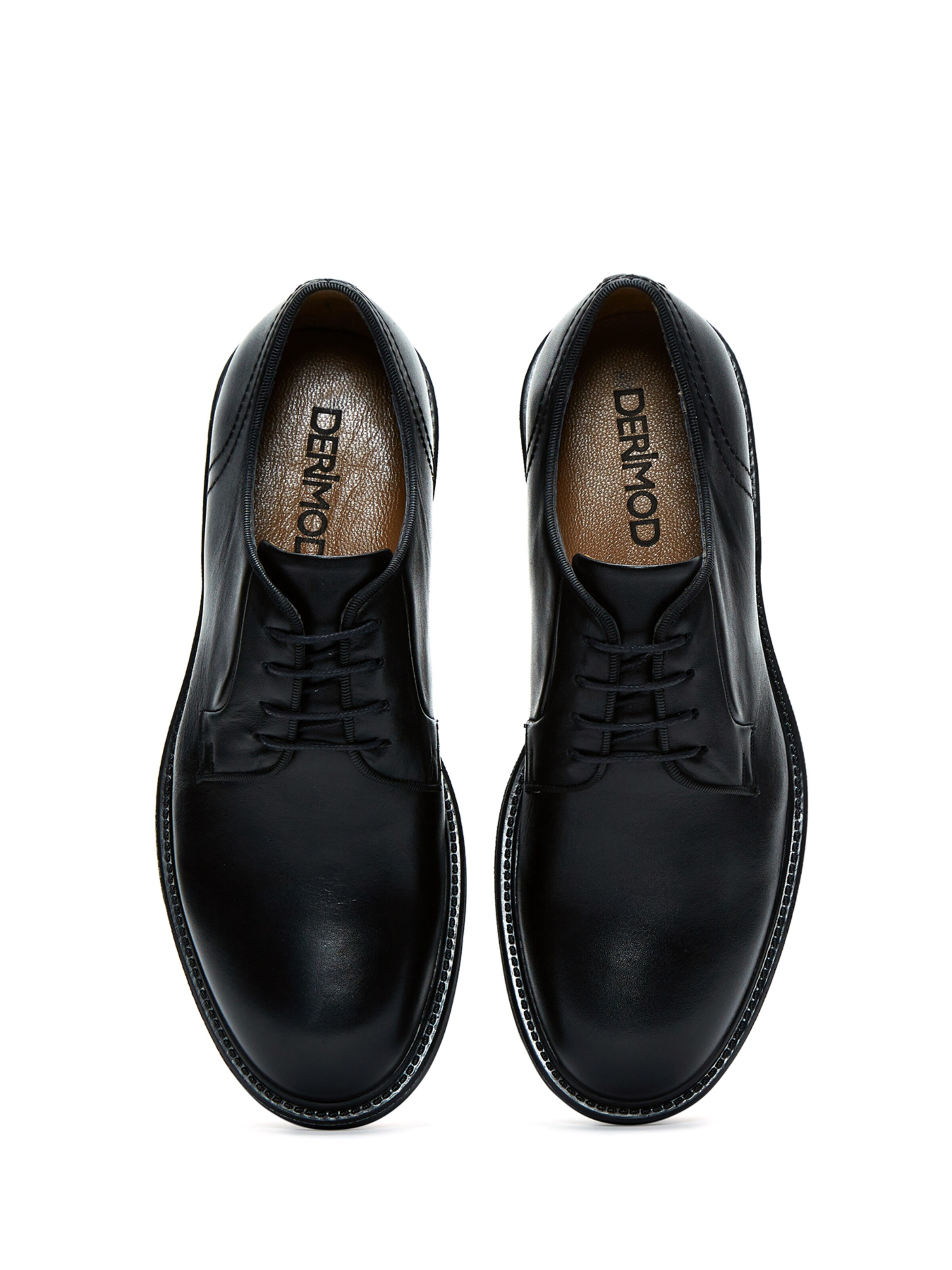 Scarpa stringata di Derimod in nero