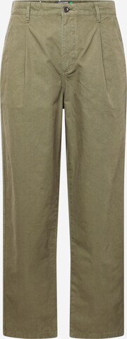 Dockers Regular Pleated Pants in Green: front