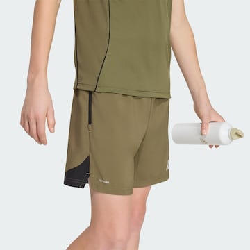 ADIDAS SPORTSWEAR Regular Sportbroek 'Tech Apparel' in Groen