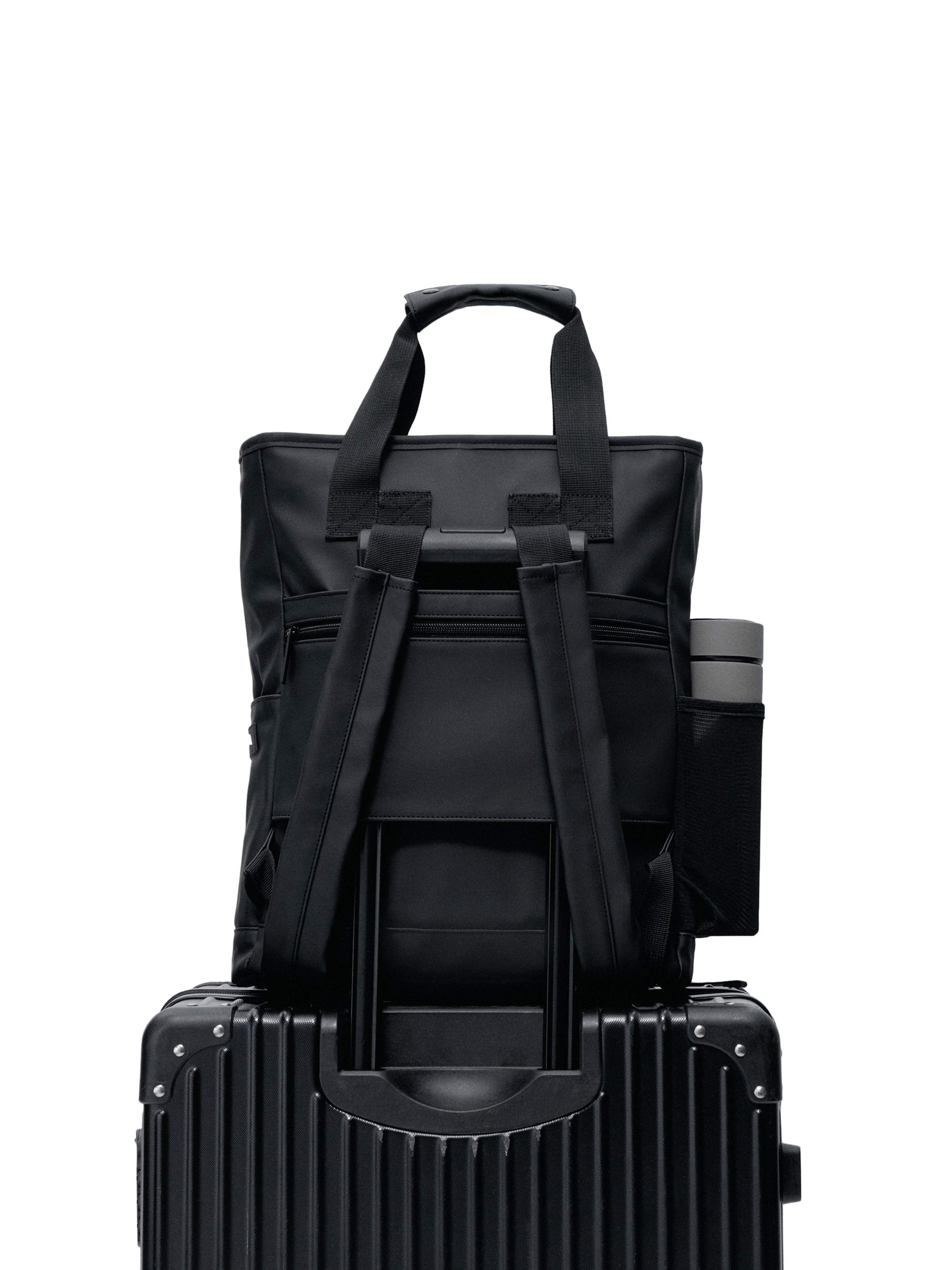 Born Living Yoga Backpack ' Caddo ' in Black