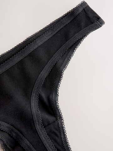 Tanga de la Next pe negru