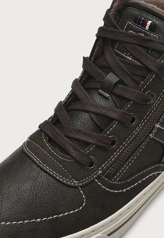 MUSTANG Sneakersy wysokie w kolorze zielony
