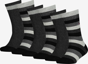 Chaussettes TOMMY HILFIGER en gris : devant