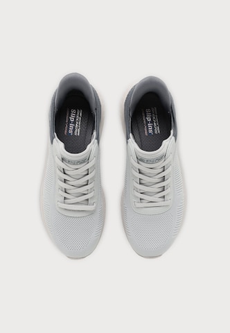 Scarpa slip-on 'BOBS SQUAD CHAOS - CURRENT MU' di SKECHERS in grigio