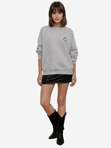 HiccupSweater majica 'Sweatshirts' - siva boja