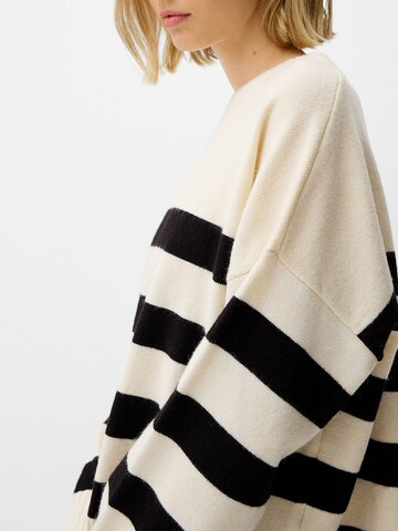Pullover di Bershka in beige