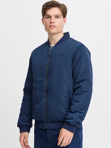 Veste mi-saison BLEND en bleu : devant