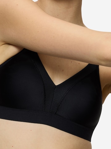 Triumph Triaction Minimiser Bra 'Wellness' in Black