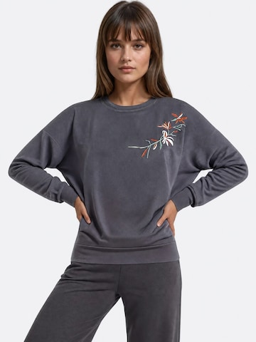 Lady Bersan Leisure suit in Grey