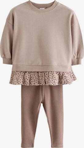 Next Komplet | rjava barva: sprednja stran