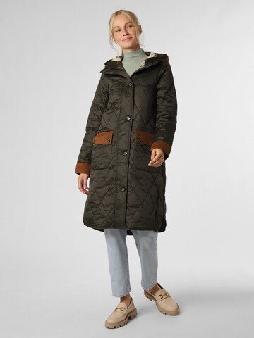 Barbour Winter Coat in Green: front