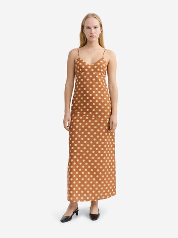 Thinking MU Dress ' DINA ' in Brown: front