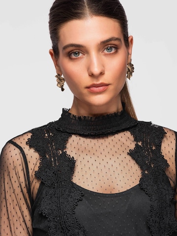 Ombre Blouse in Zwart