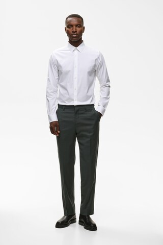 Matinique Regular Trousers with creases 'MAWesley' in Green
