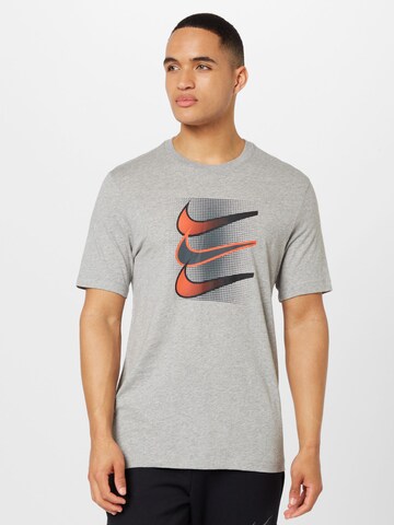 Nike Sportswear T-Shirt in Grau: predná strana