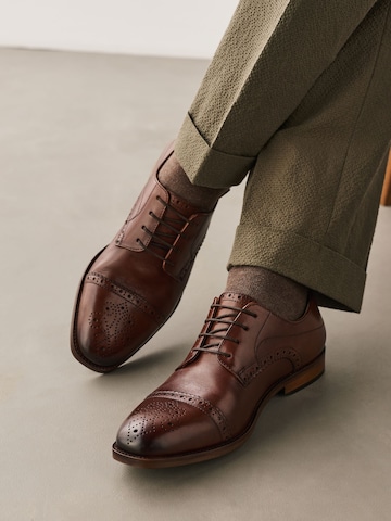 Scarpa stringata di Next in marrone