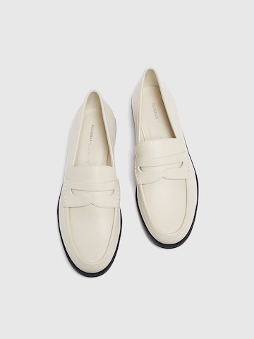 Pull&Bear Mocassins in Beige