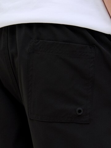 Pantaloncini da bagno 'JPSTMaui' di Jack & Jones Junior in nero