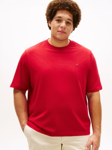 T-Shirt 'ESS SEASONAL' Tommy Hilfiger Big & Tall en rouge : devant