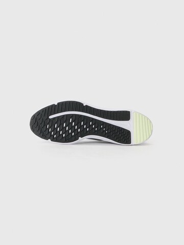 Scarpa sportiva 'Mystic Fly' di NIKE in blu