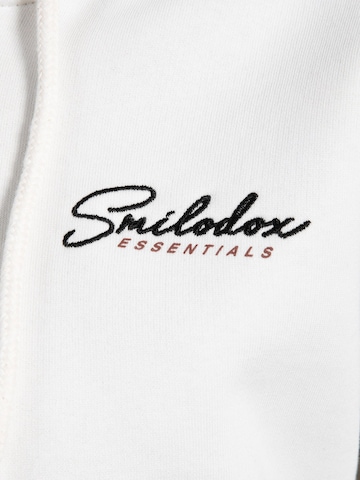 Smilodox Sweatjacke 'Enara' in Weiß