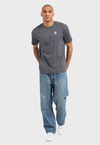 Oldskull Shirt 'Asian Lotus Surf' in Grey