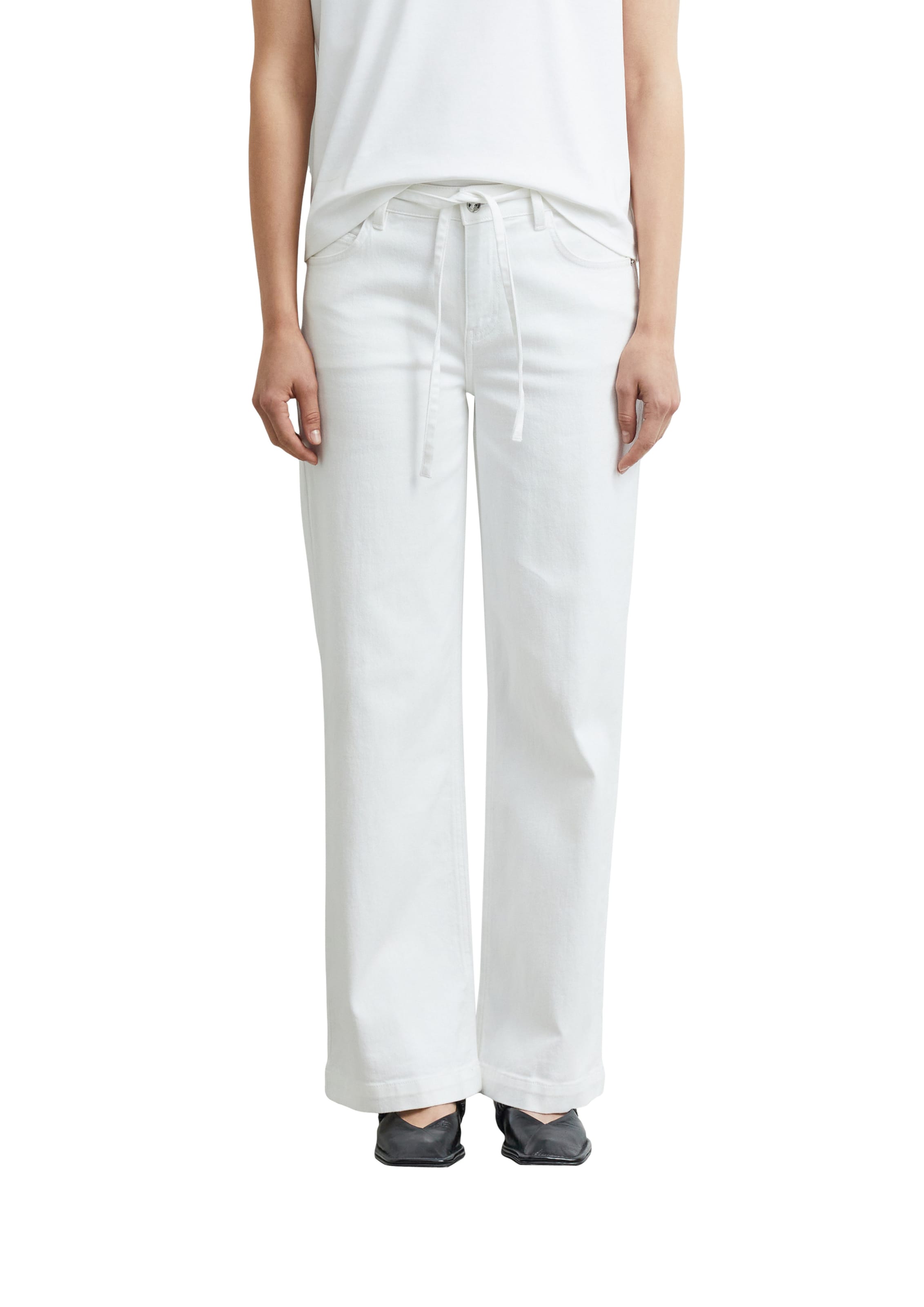 COMMA Loosefit Jeans in Wit: voorkant