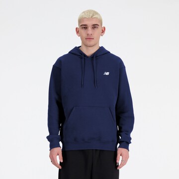 Sweat-shirt 'Essentials' new balance en bleu : devant