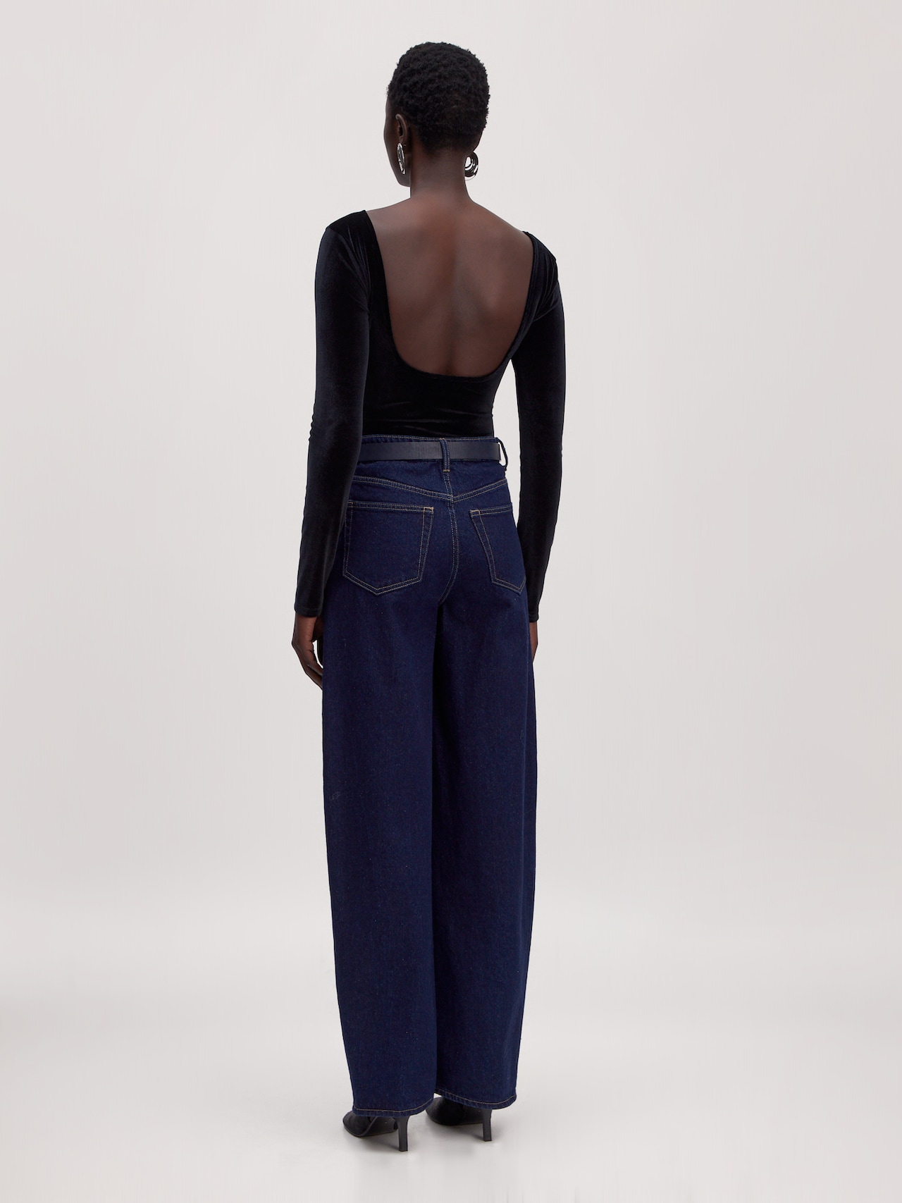 EDITED Body camiseta 'Paola' negro