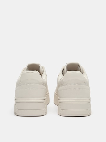 Sneaker bassa di Pull&Bear in beige