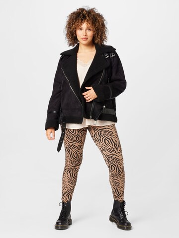 Vero Moda Curve Between-Season Jacket 'VEGA' in Black