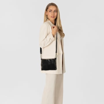 Campomaggi Crossbody bag 'Agata' in Black: front