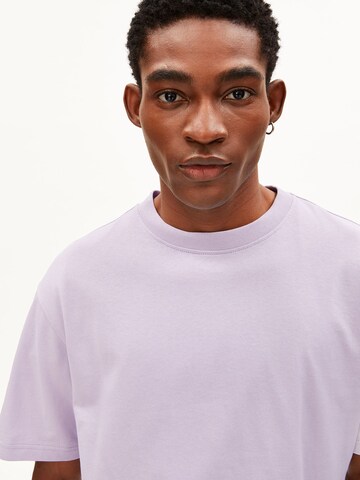 ARMEDANGELS T-Shirt MAARKOS in Lila: Vorderseite