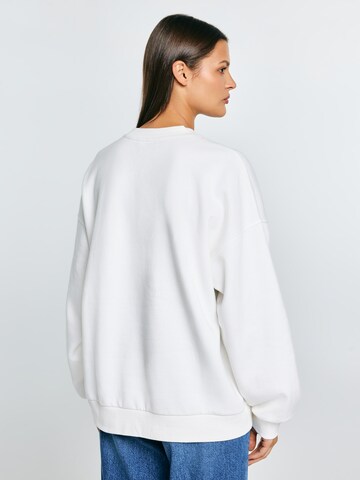 BIG STAR Sweatshirt 'Rubena' in White