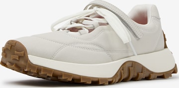 Baskets basses ' Drift Trail ' CAMPER en blanc : devant