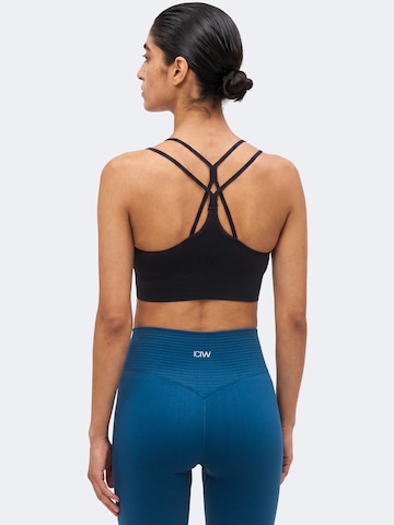 ICANIWILL Korzetová Sportovní podprsenka 'Define' – černá