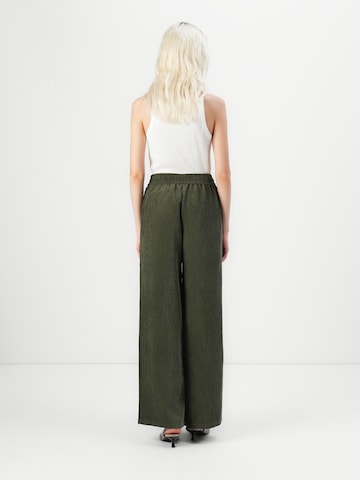 JDY Свободный крой Штаны 'JDYULLA OHIO' в Зеленый