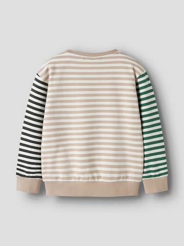 NAME IT - Sudadera en marrón