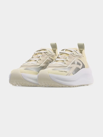 balta Calvin Klein Sportbačiai be auliuko 'CHUNKY RUN CKSTRIPE LUP TRAN RIP'