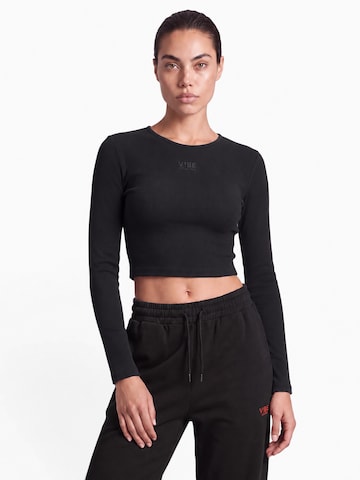 V!BE STUD!OS Футболка в Черный: спереди