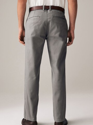 regular Pantaloni chino di Next in grigio