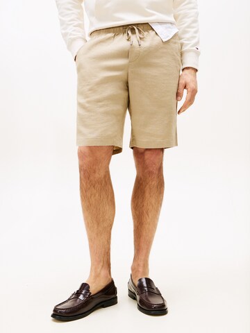 TOMMY HILFIGER Regular Byxa 'Harlem' i beige: framsida