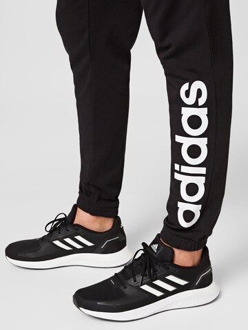 ADIDAS SPORTSWEAR Slimfit Spodnie sportowe 'Essentials' w kolorze czarny